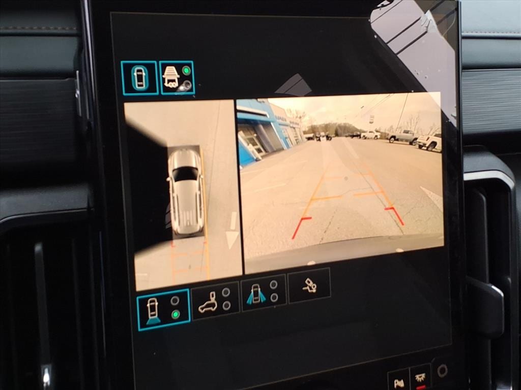 2026 GMC Acadia AT4 - Photo 10