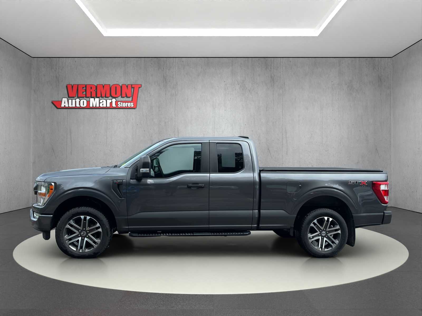 2022 Ford F-150 XL photo 4