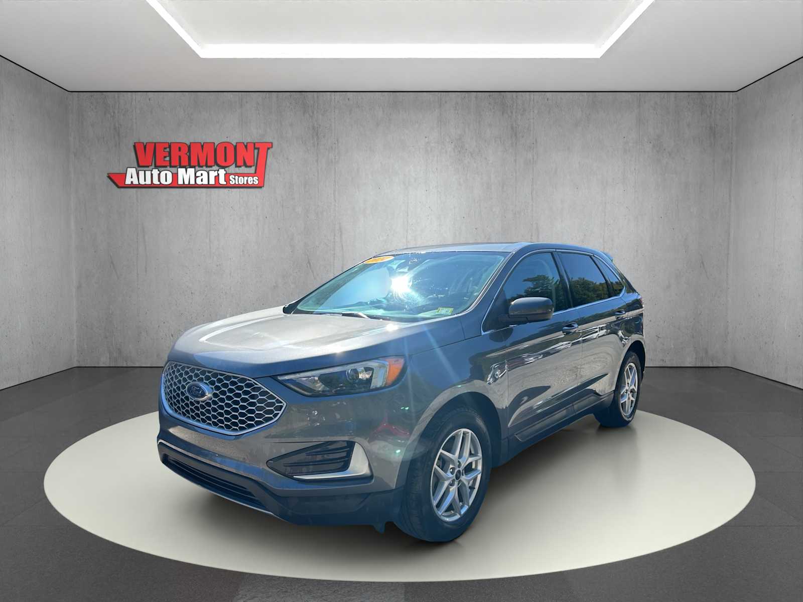 2024 Ford Edge SEL photo 3