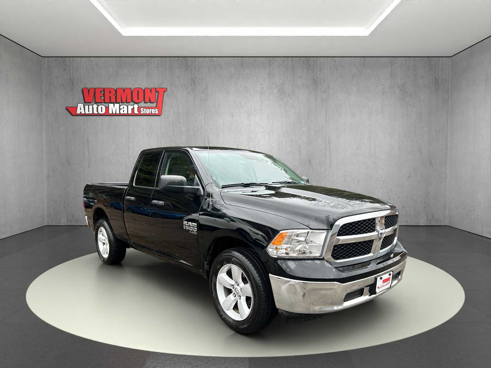2024 RAM 1500 Classic SLT 4x4 Quad Cab 6'4's photo