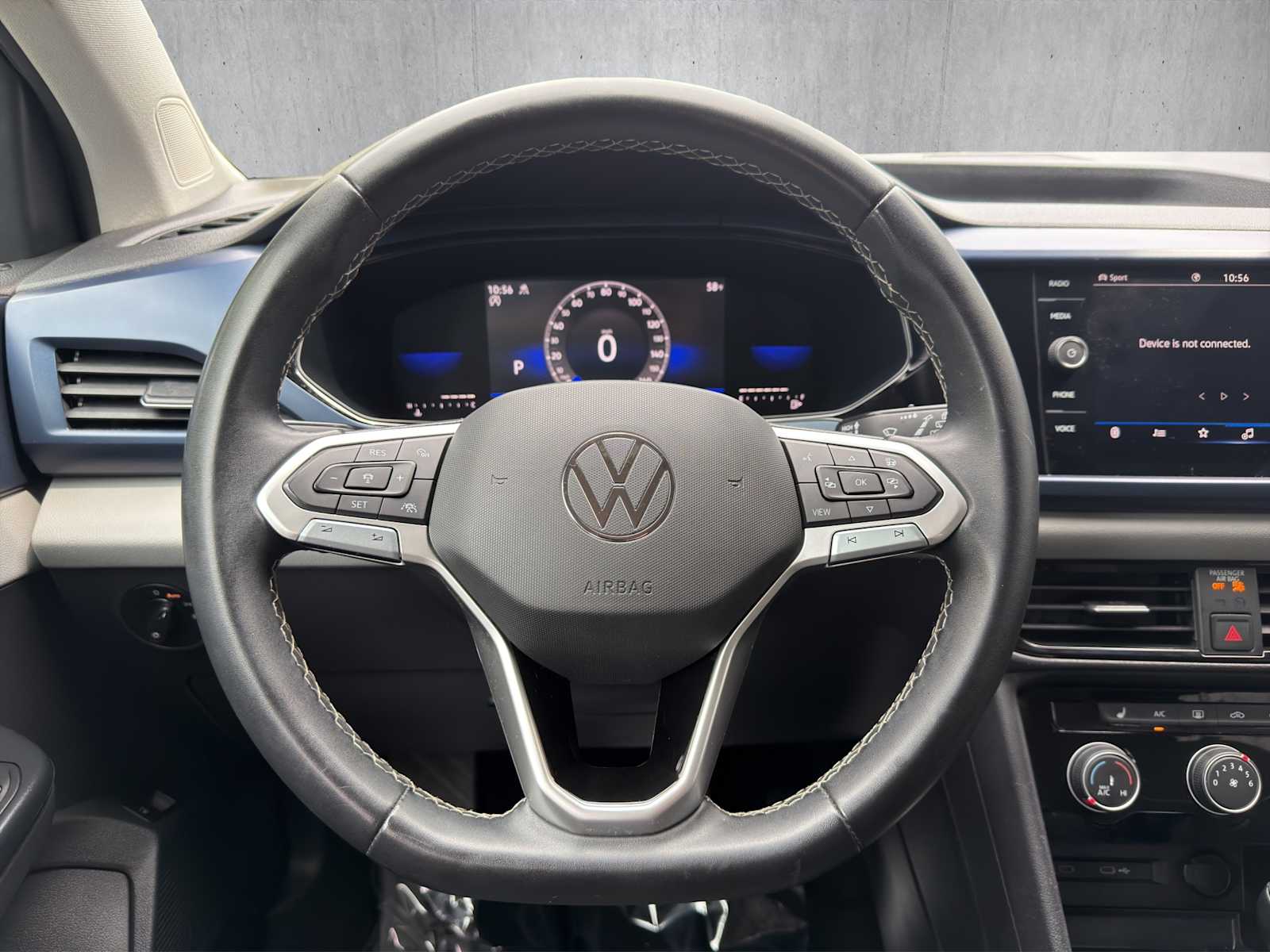 2023 Volkswagen Taos SE - Photo 11