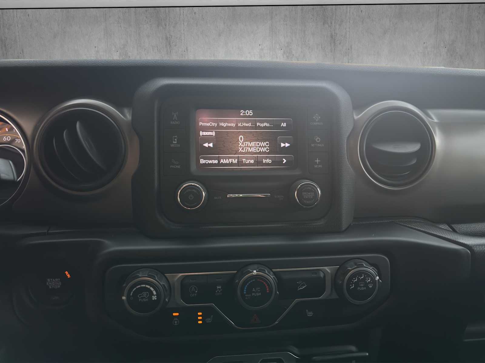 2020 Jeep Wrangler Sport S - Photo 15