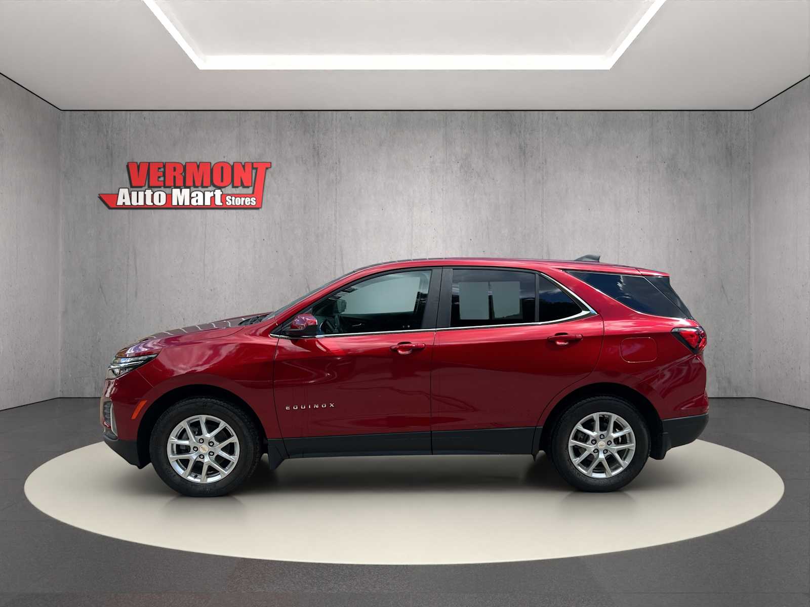 2024 Chevrolet Equinox LT photo 2