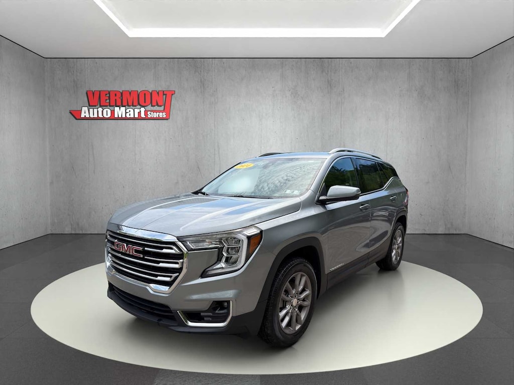 Used 2024 GMC Terrain SLT SUV