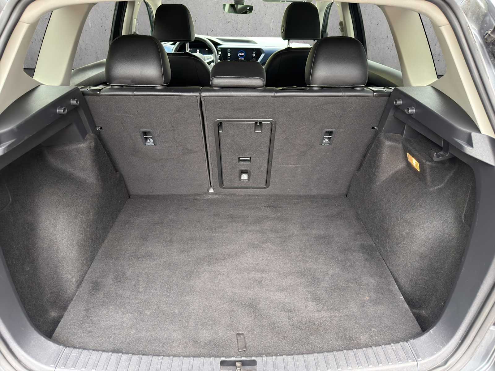 2023 Volkswagen Taos SE - Photo 22
