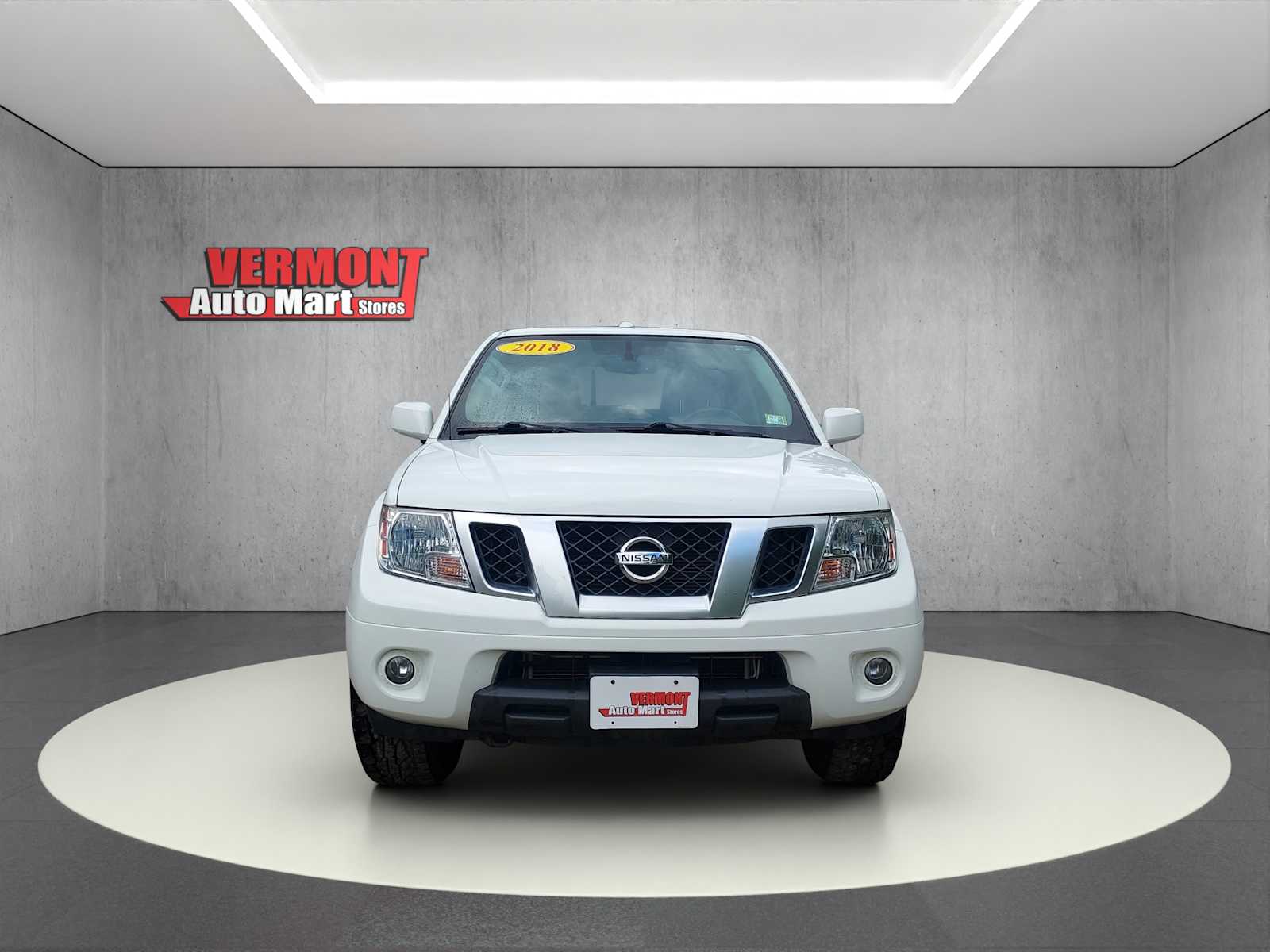 2018 Nissan Frontier PRO-4X photo 2