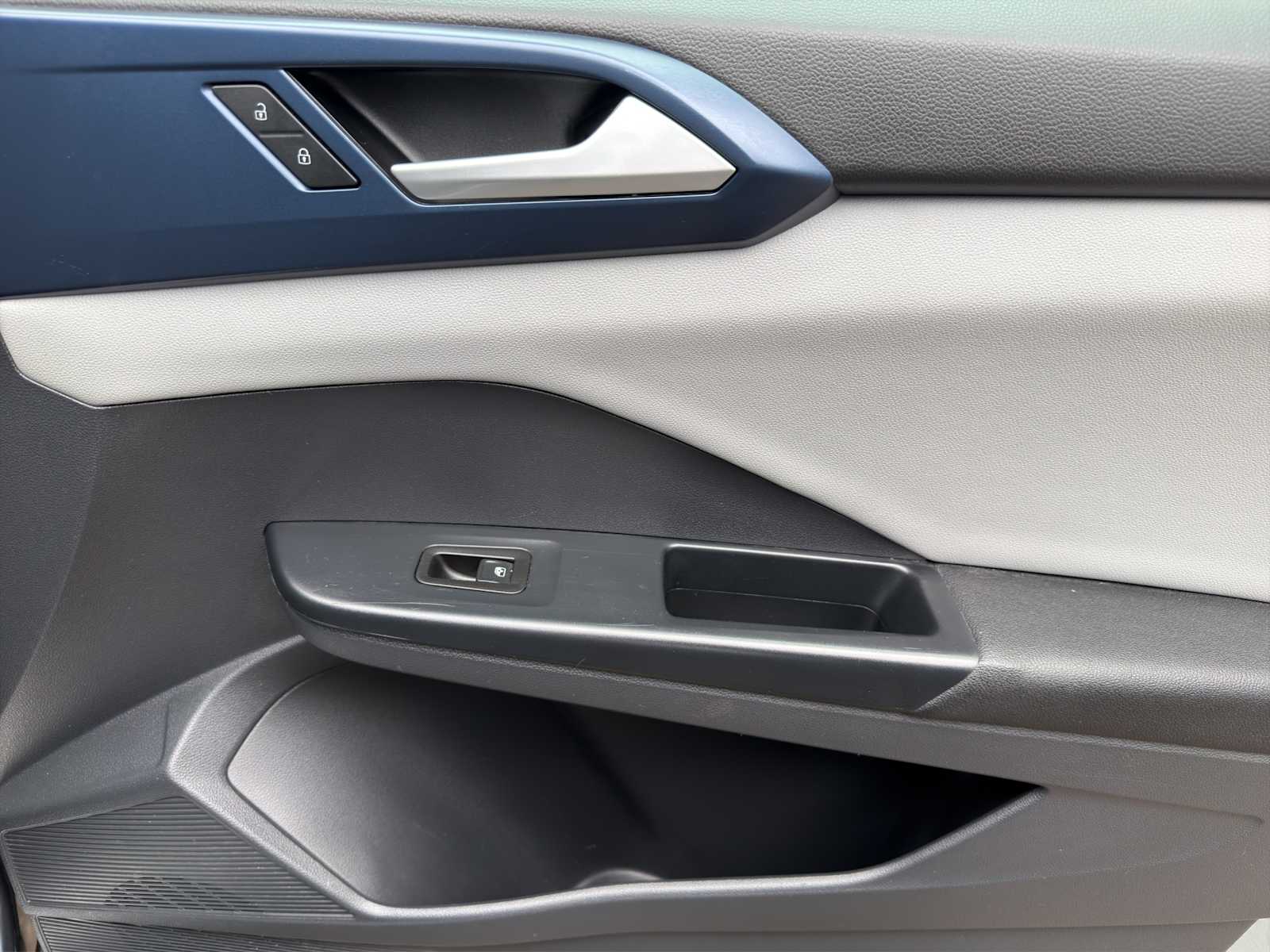 2023 Volkswagen Taos SE - Photo 19