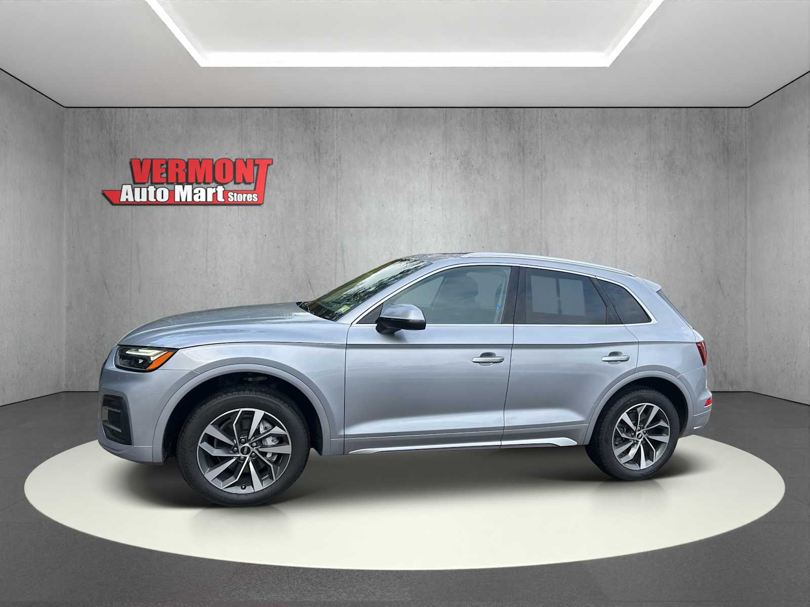 2021 Audi Q5 45 Premium Plus photo 2