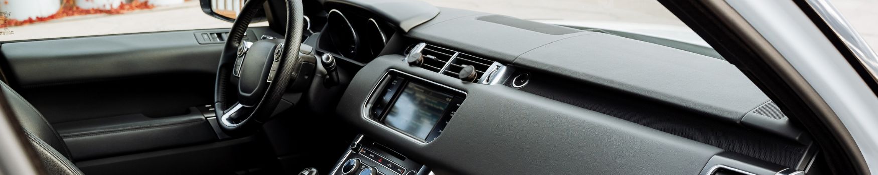 Connected car dashboard in low-signal Vermont area.