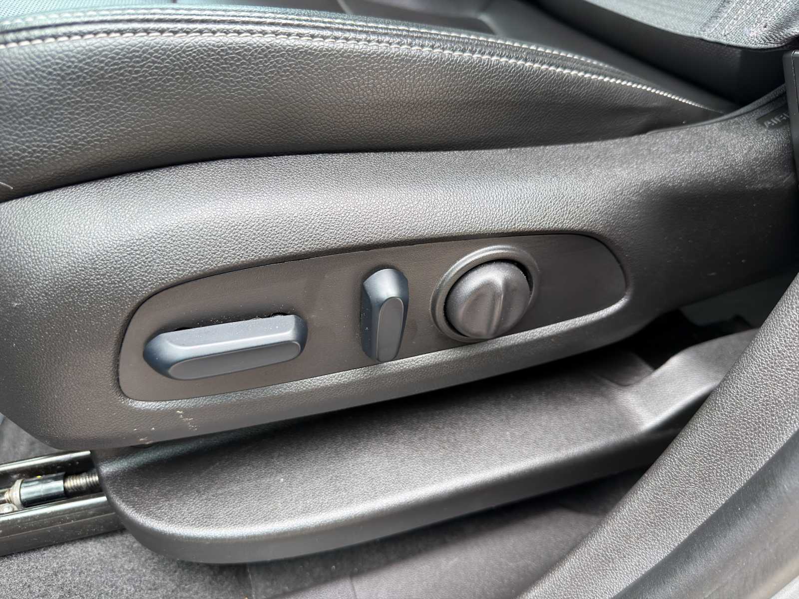 2024 GMC Terrain SLT - Photo 18