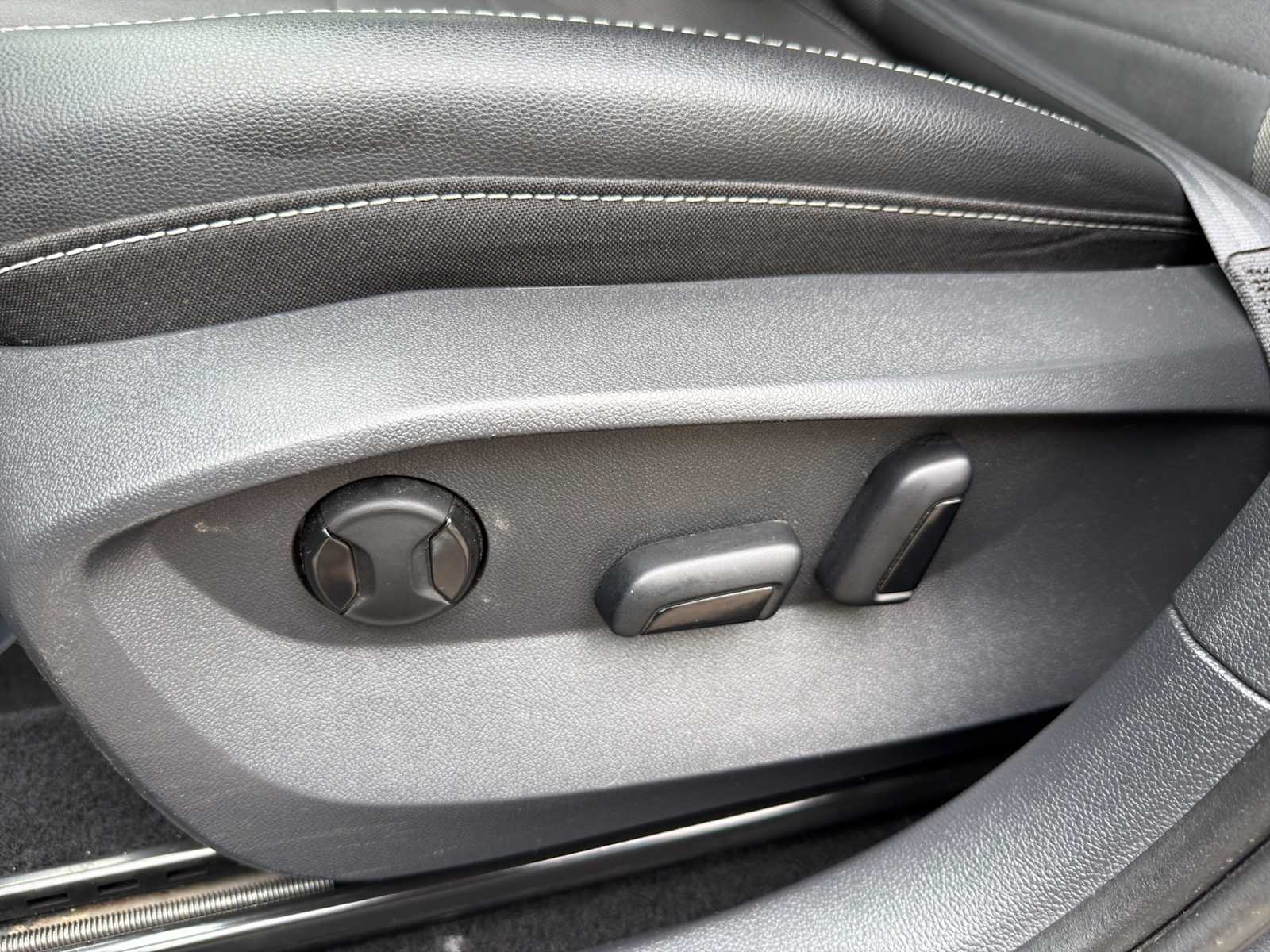 2023 Volkswagen Taos SE - Photo 17