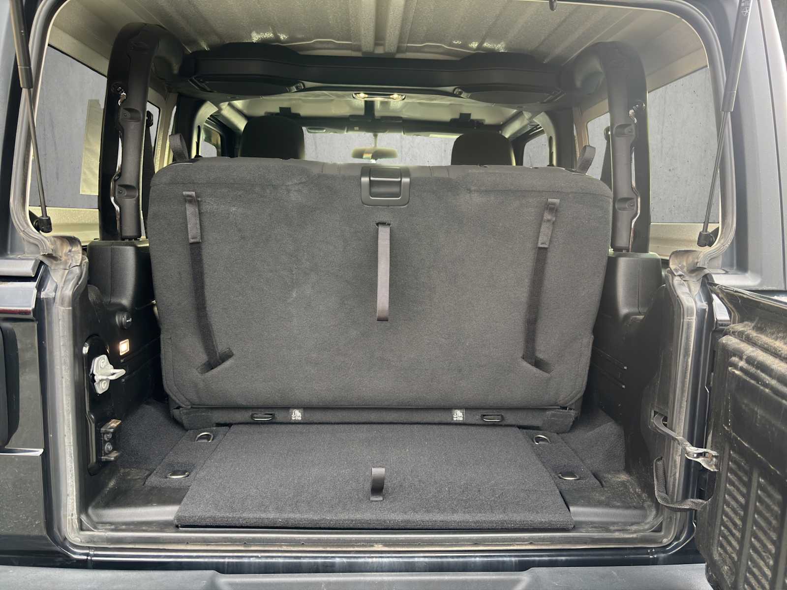 2020 Jeep Wrangler Sport S - Photo 20