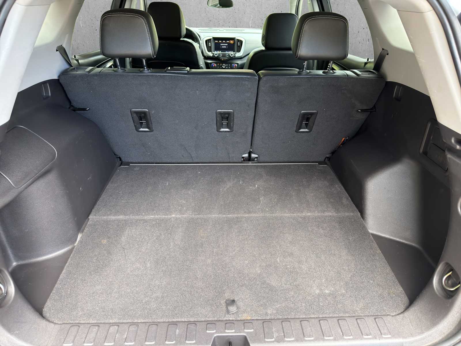 2024 GMC Terrain SLT - Photo 23
