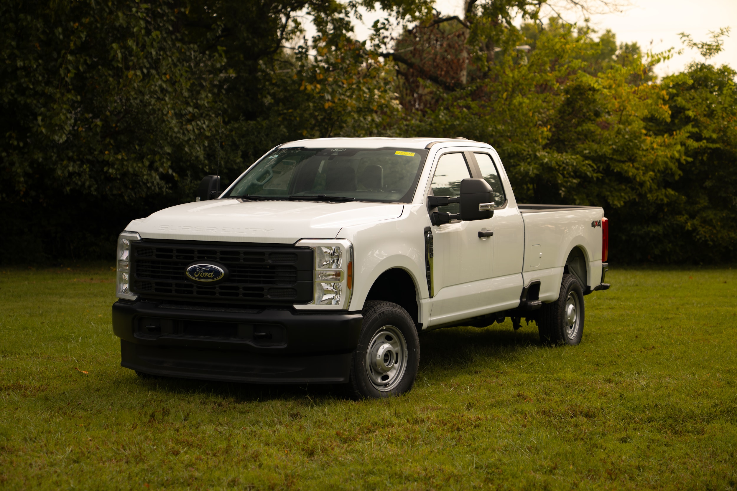 2025 Ford F-350 Super Duty XL's photo