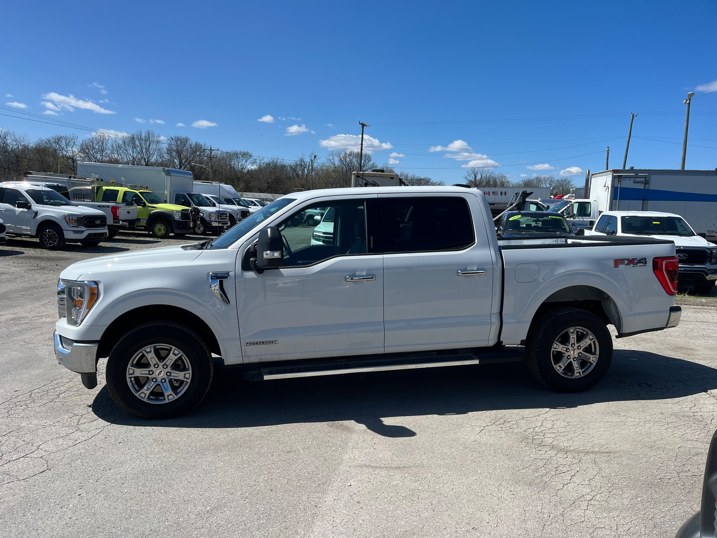 2023 Ford F-150 XLT photo 2