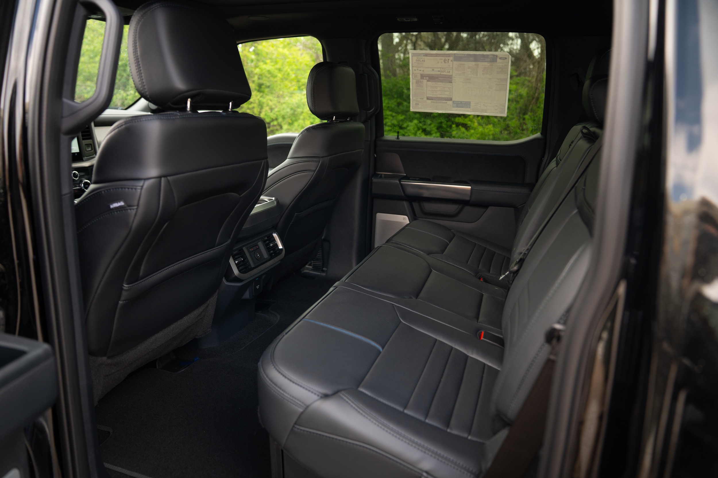 2025 Ford F-150 Platinum - Photo 11