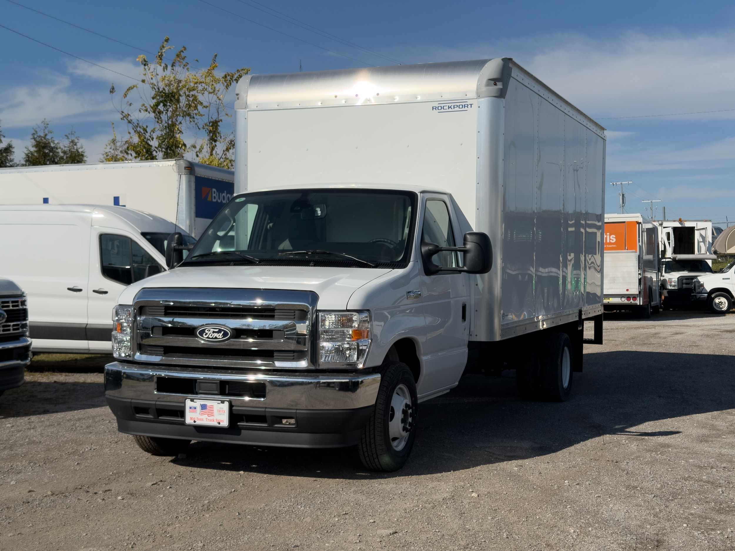 2026 Ford E-Series Cutaway Base's photo