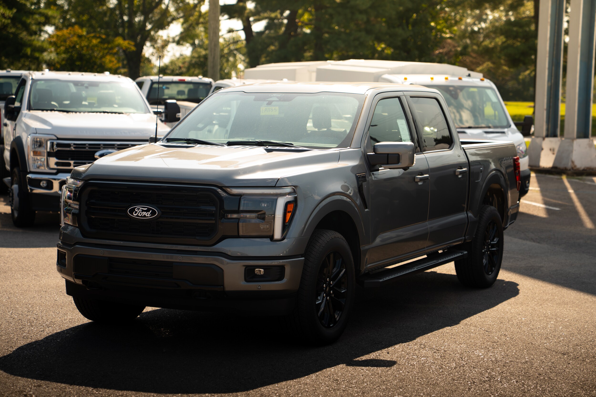 2025 Ford F-150 Lariat photo 4