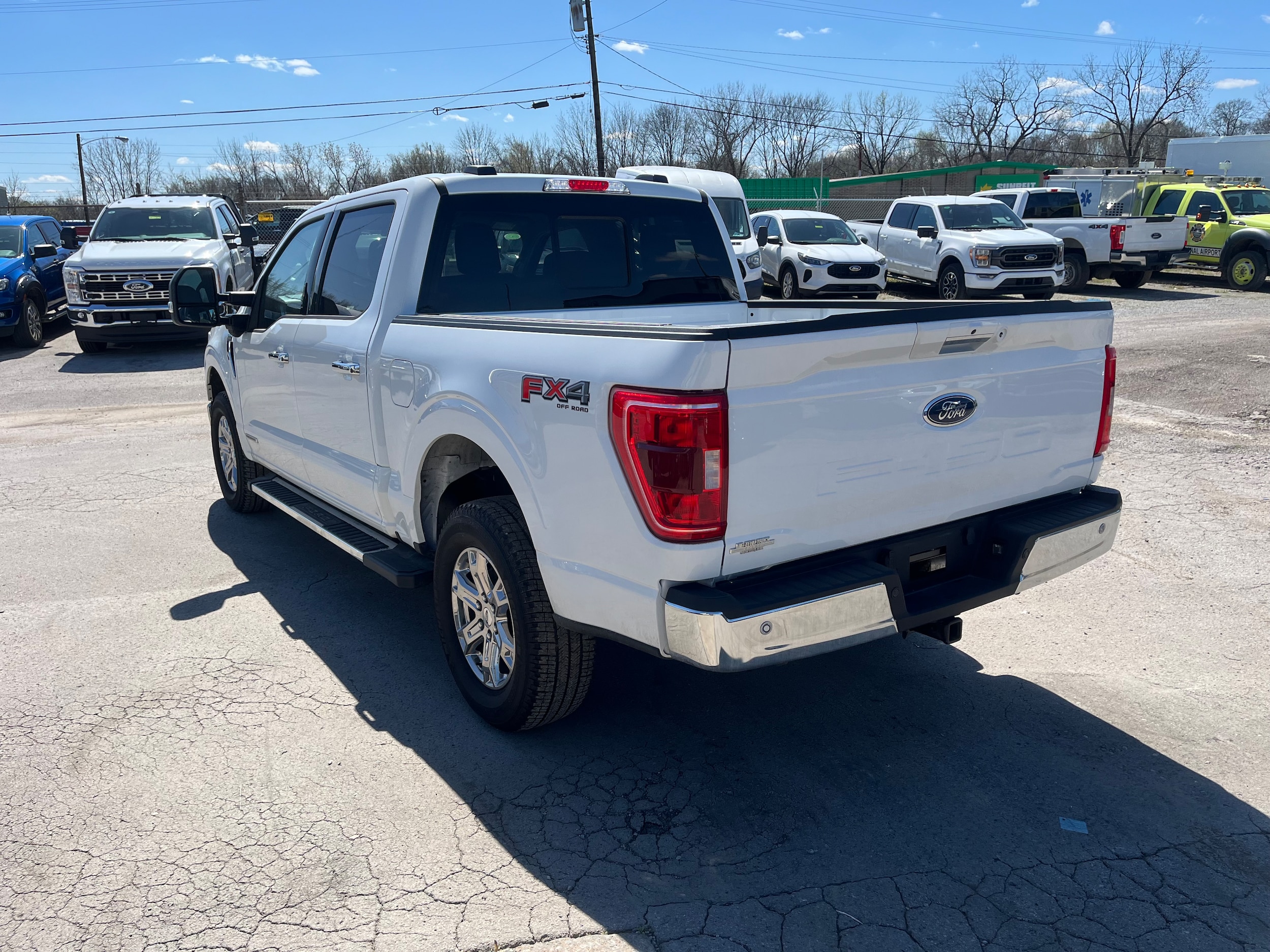 2023 Ford F-150 XLT photo 3