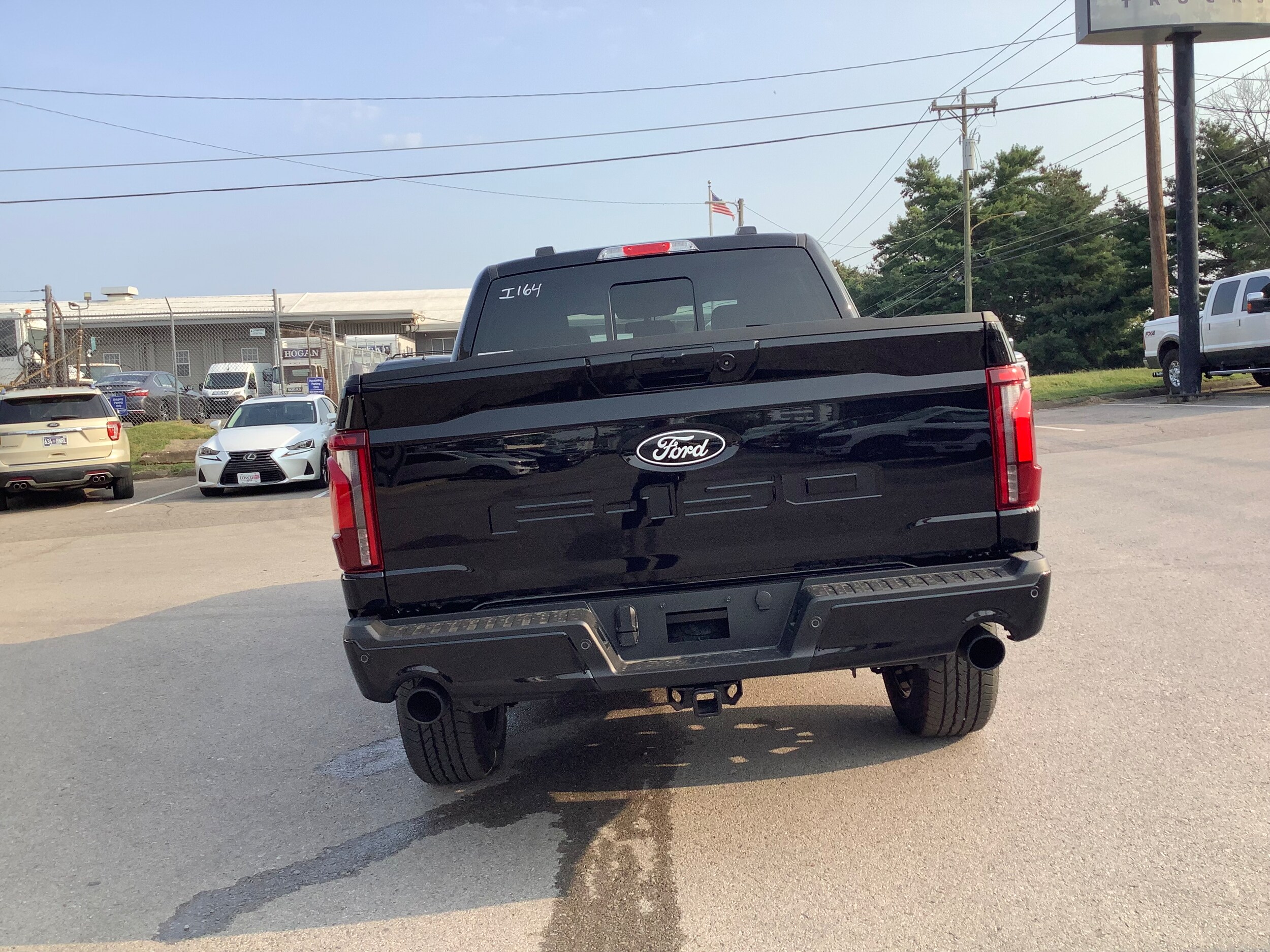 2025 Ford F-150 Lariat photo 2