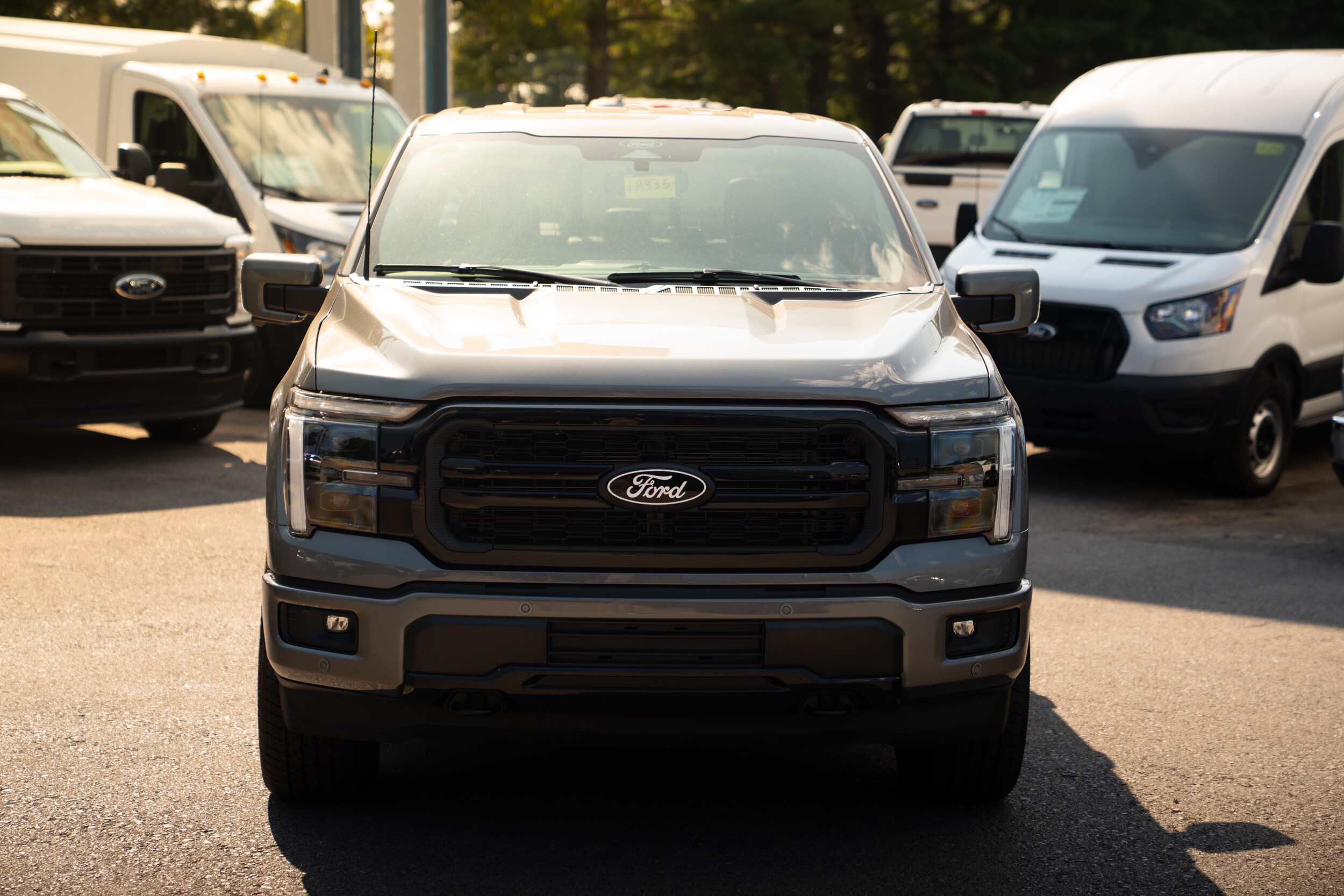 2025 Ford F-150 Lariat photo 3