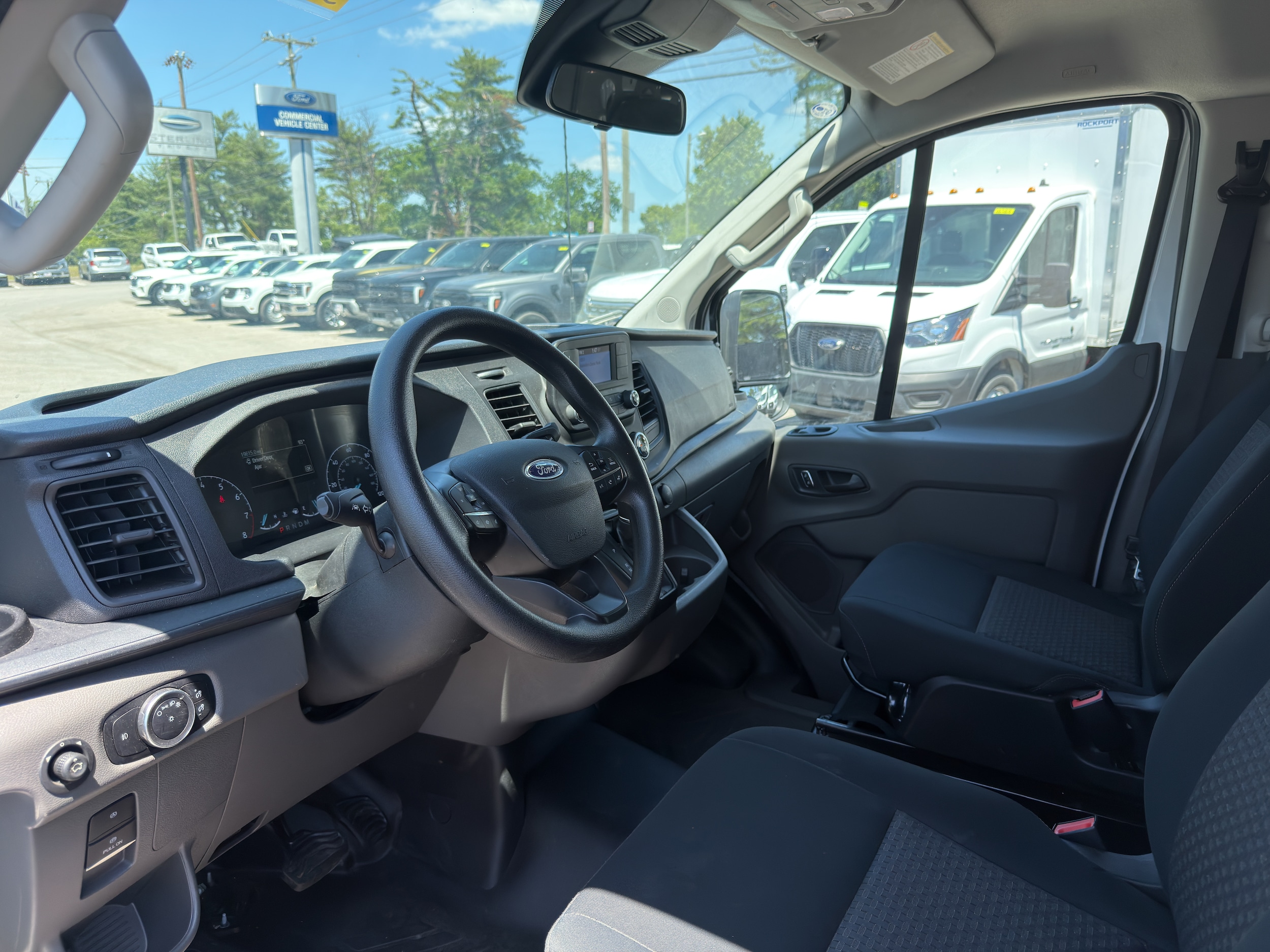 2025 Ford Transit Van Base - Photo 10