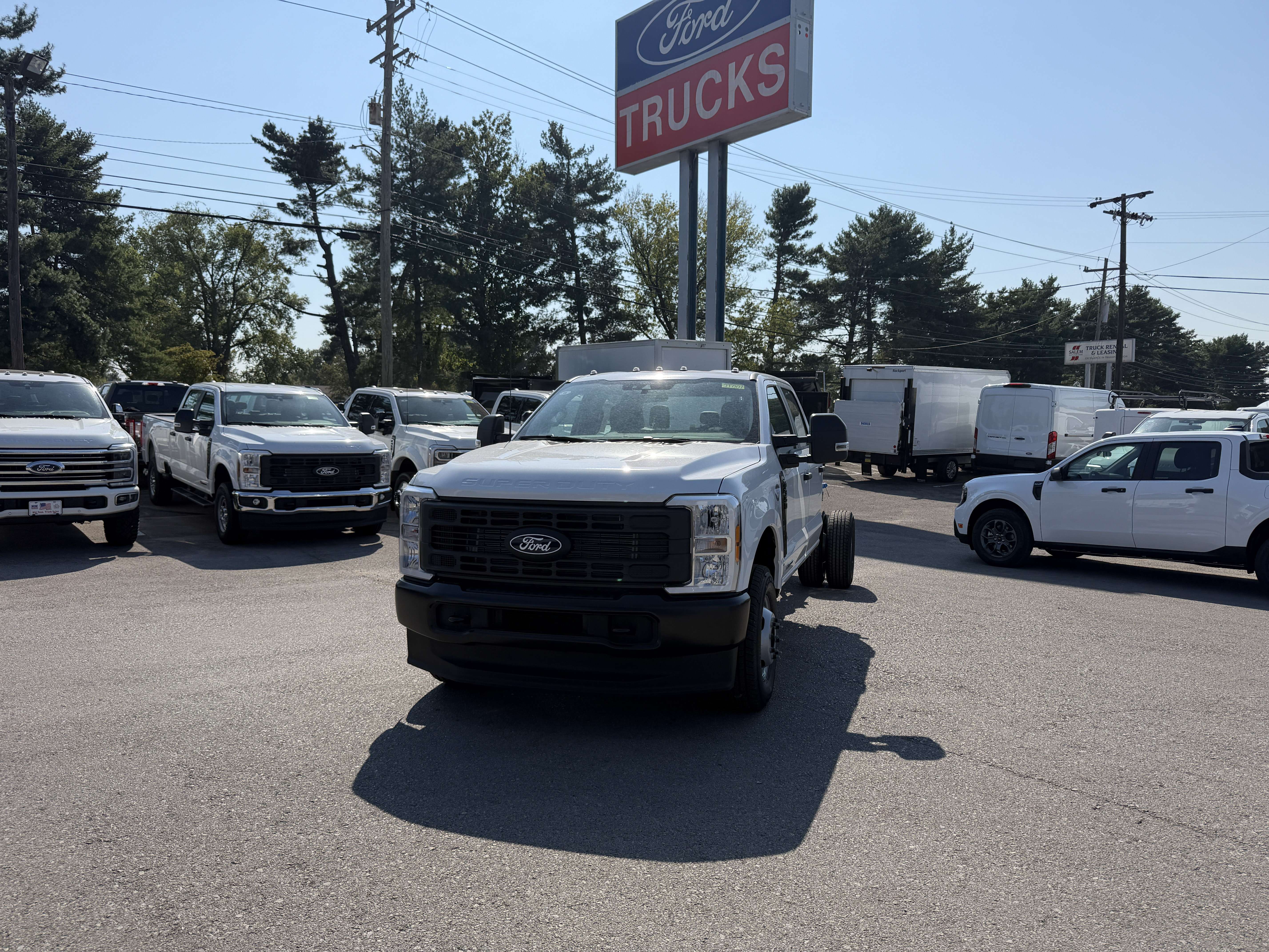  Ford Chassis Cab