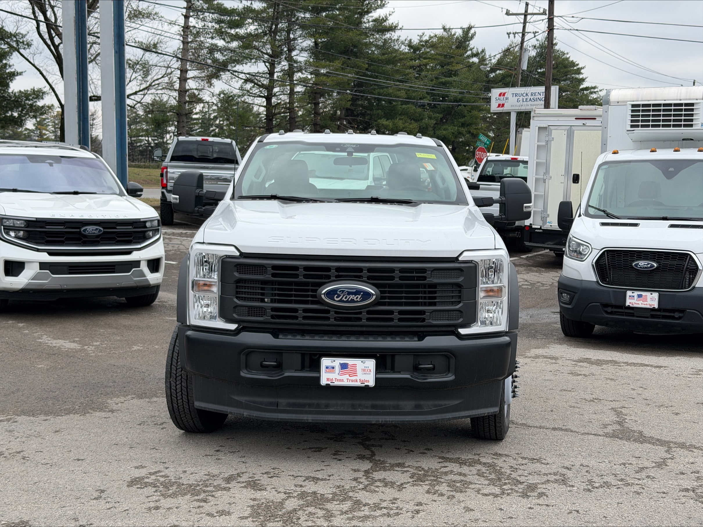 2025 Ford F-550 Super Duty Chassis Cab