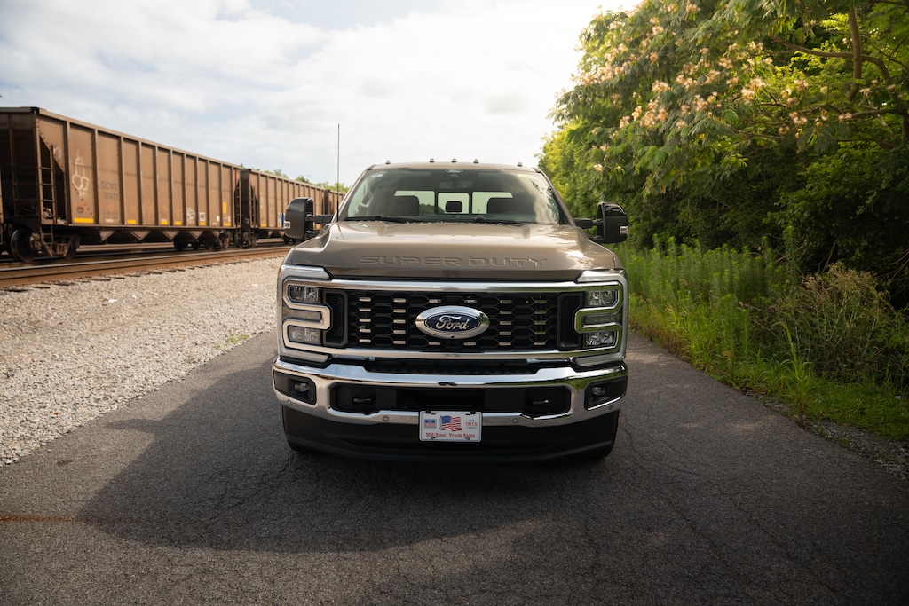 New 2026 Ford Super Duty F-350® Lariat® TRUCK