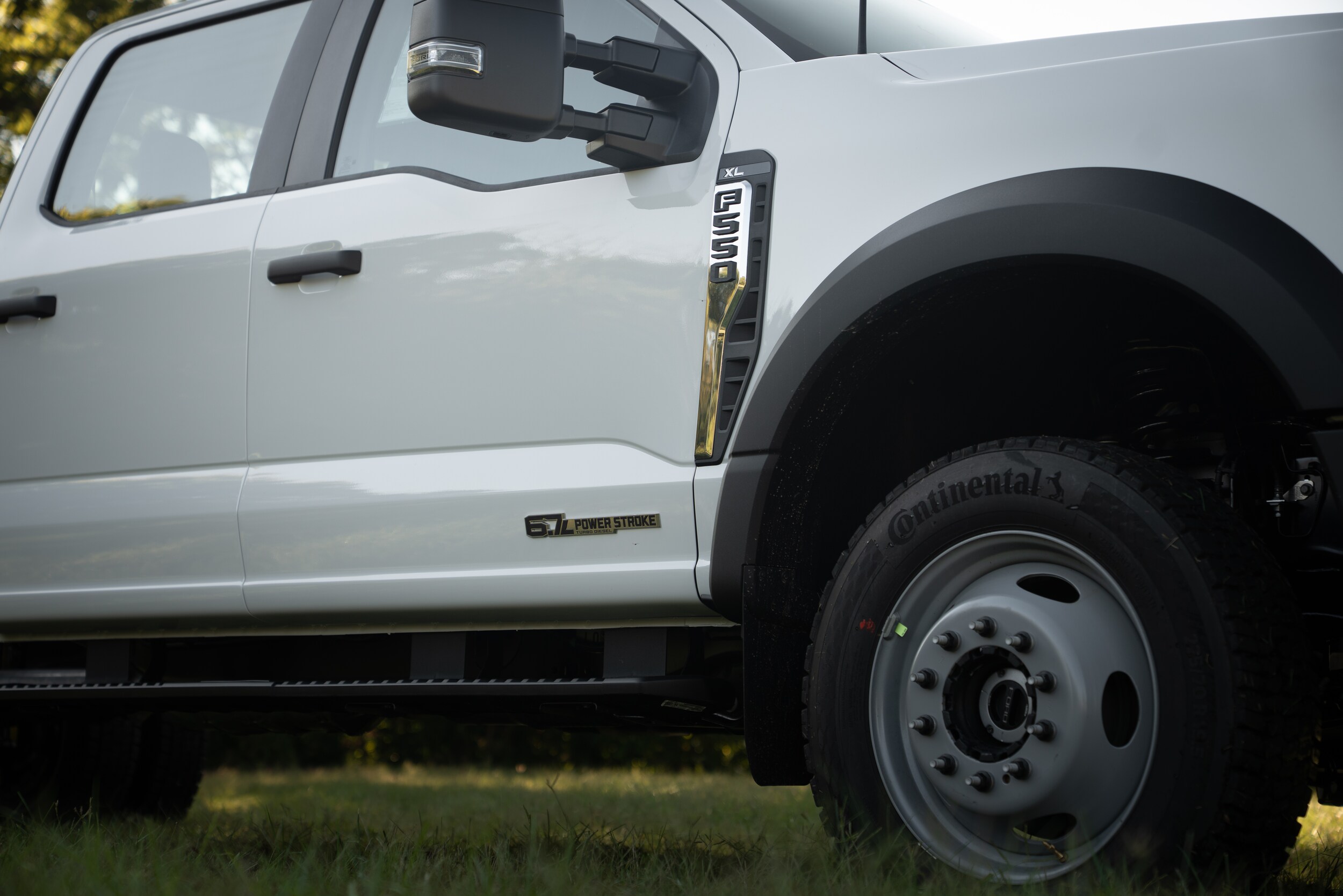 2026 Ford F-550 photo 4