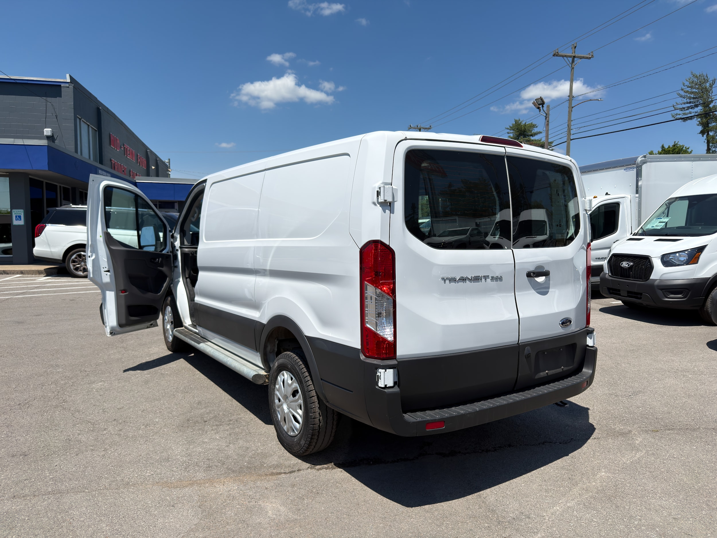 2025 Ford Transit Van Base - Photo 8