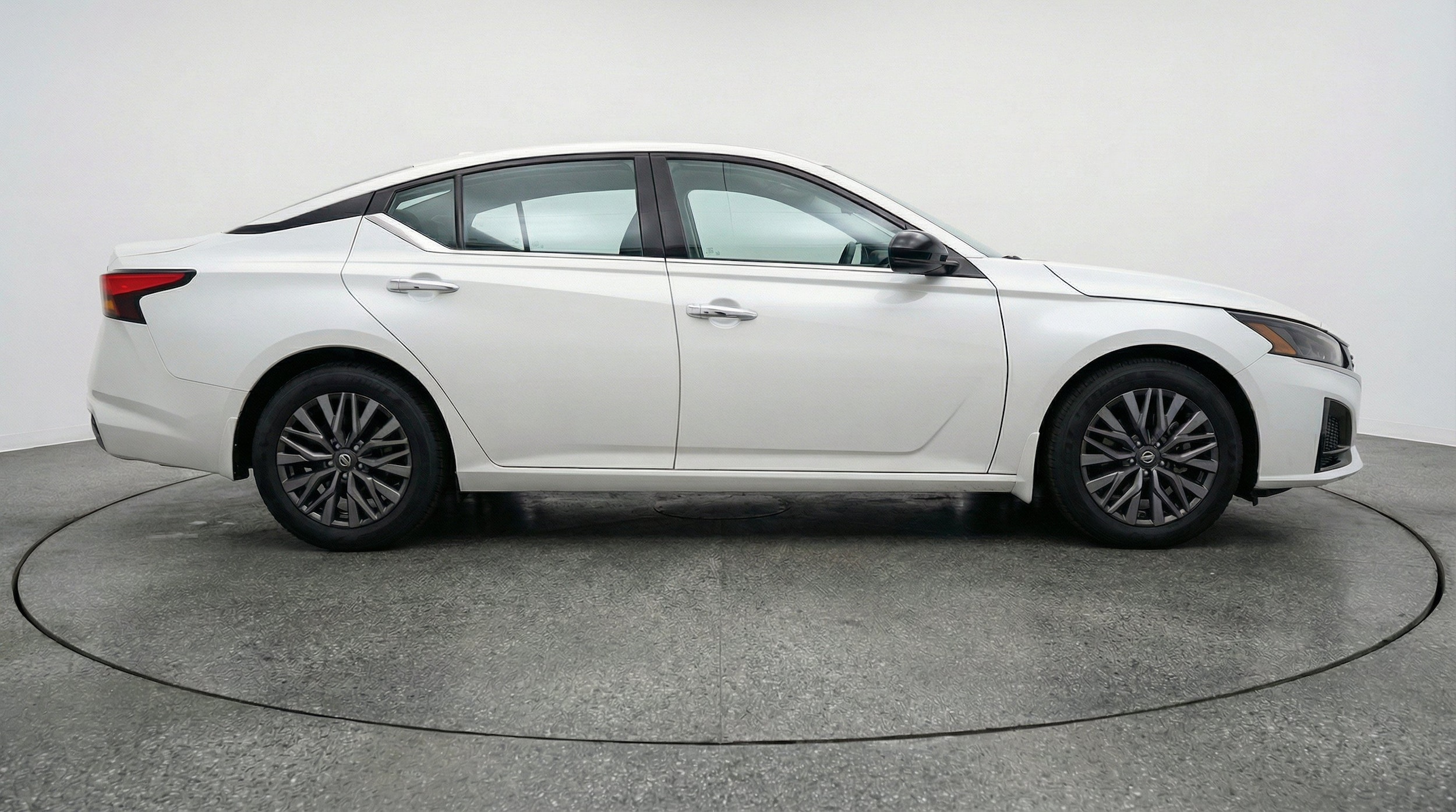 Thumbnail: 2025 Nissan Altima - 11