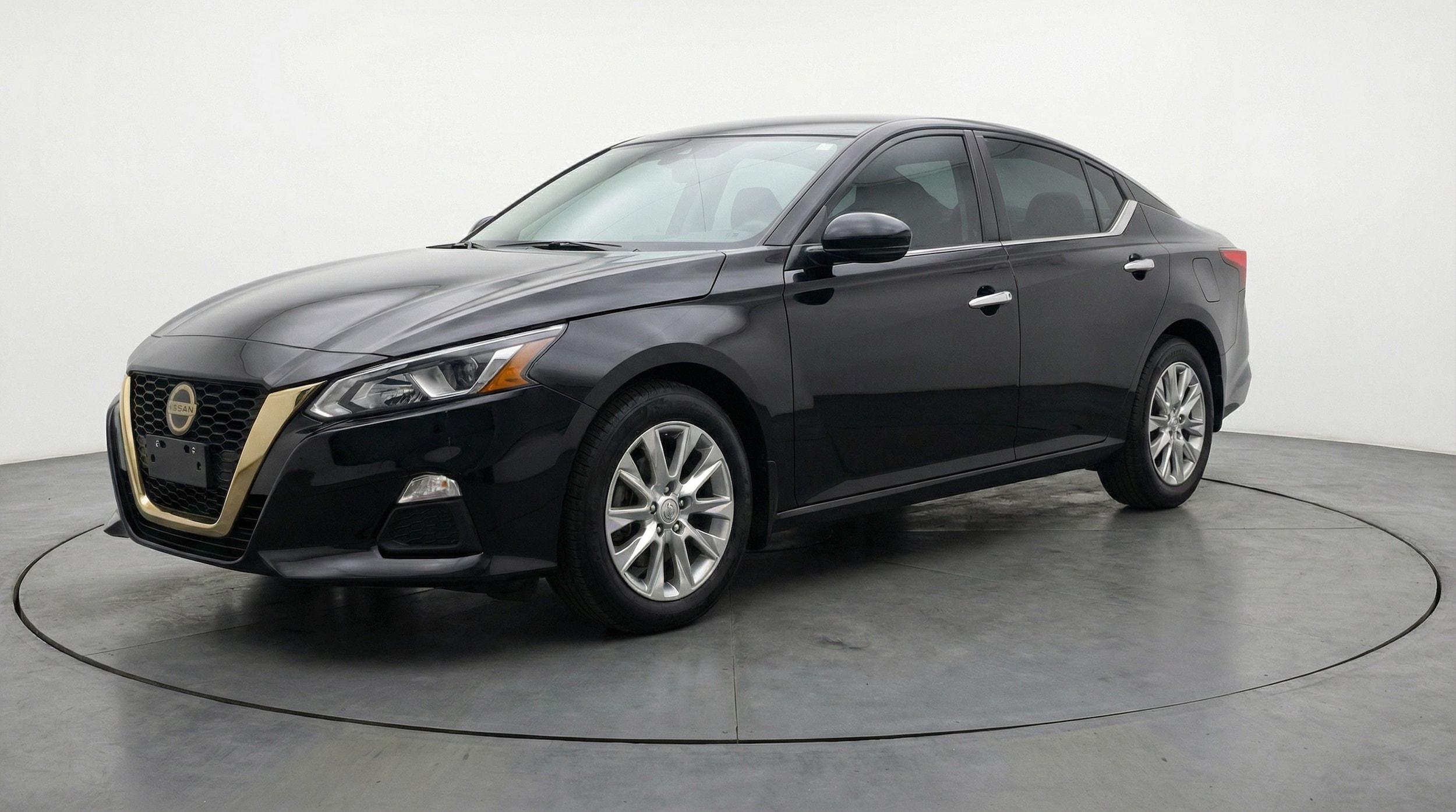 Thumbnail: 2025 Nissan Altima - 3