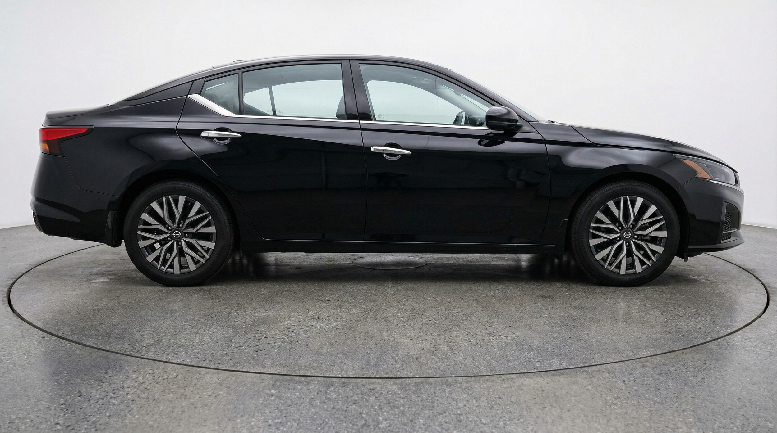 Thumbnail: 2025 Nissan Altima - 8