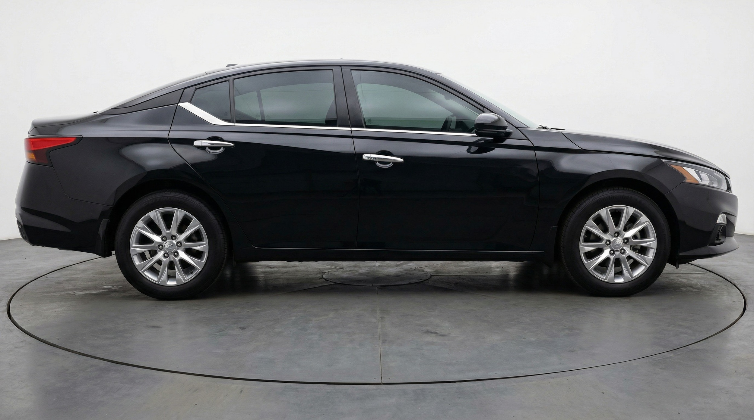 Thumbnail: 2025 Nissan Altima - 8