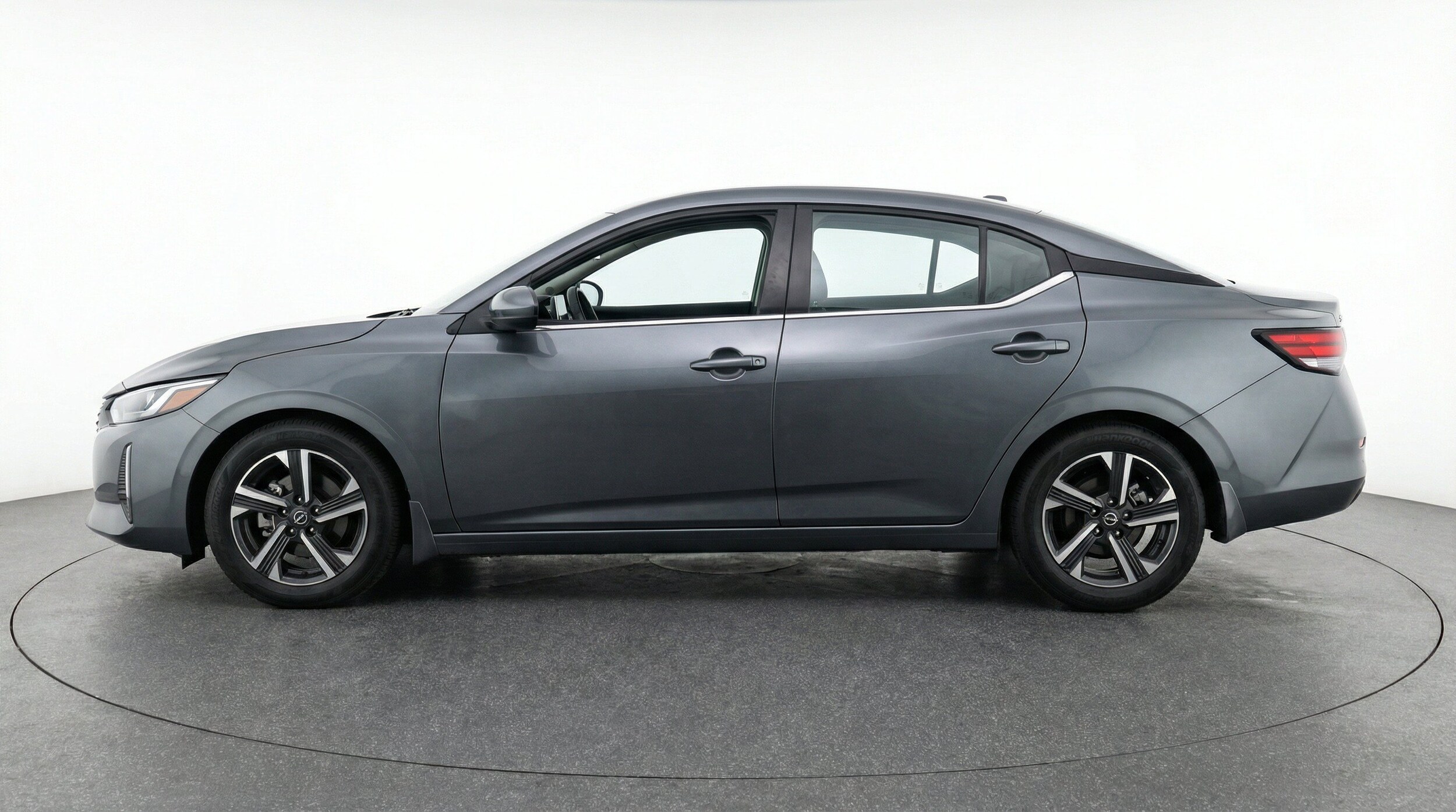 Thumbnail: 2025 Nissan Sentra - 5