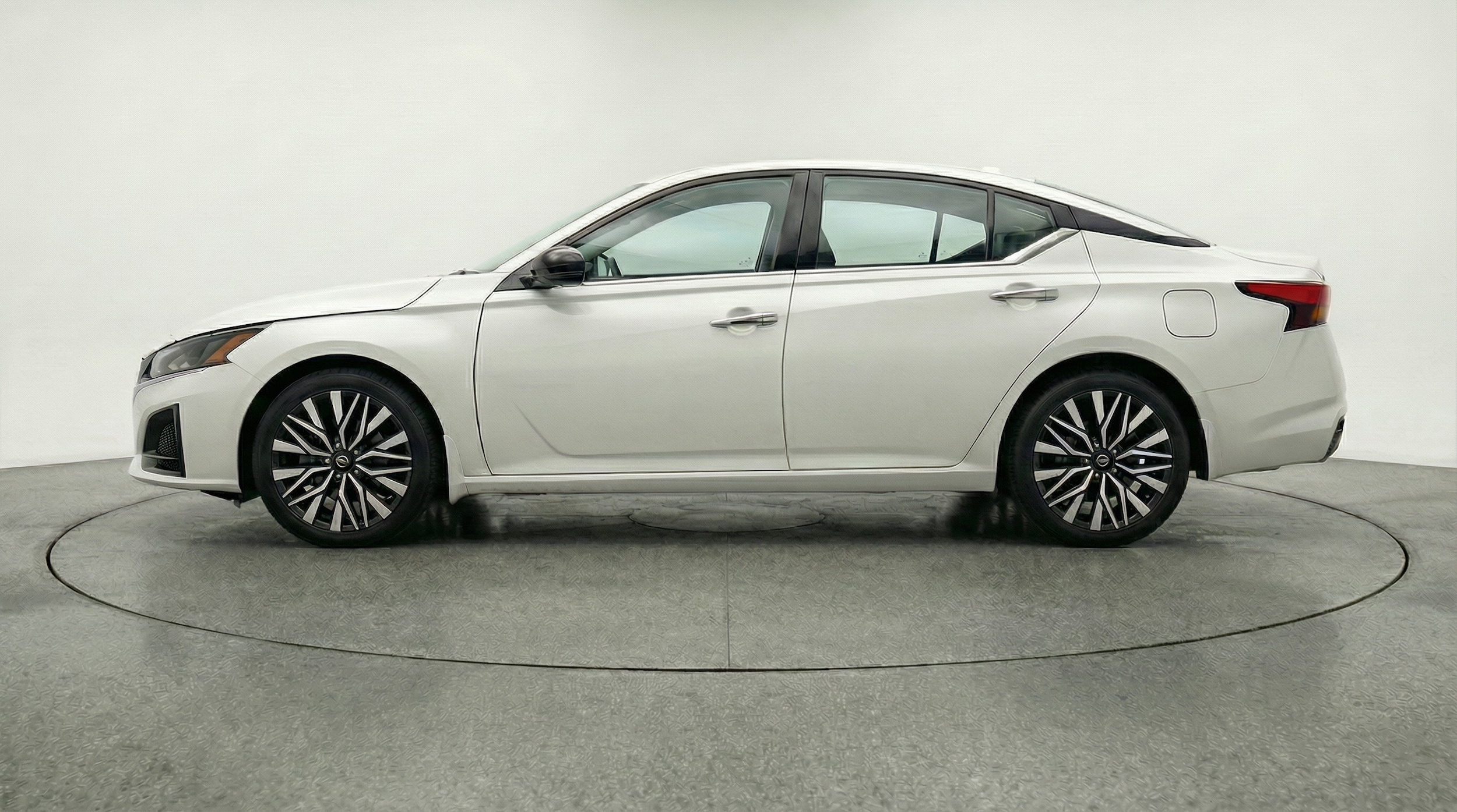 Thumbnail: 2025 Nissan Altima - 4