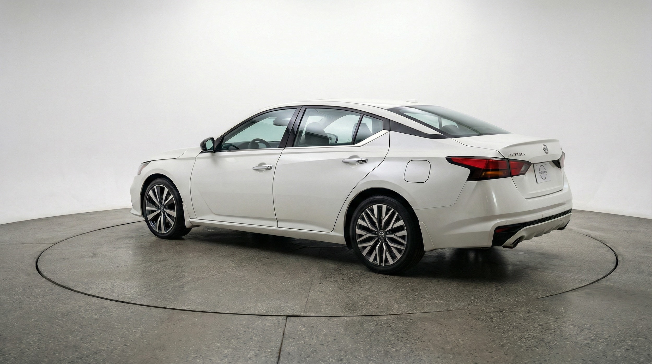 Thumbnail: 2025 Nissan Altima - 5