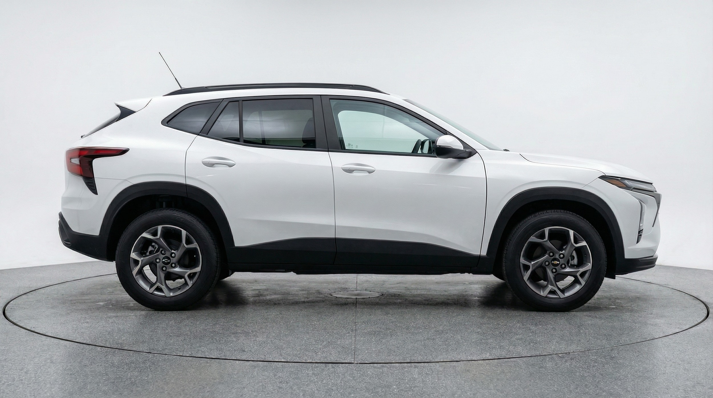 Thumbnail: 2025 Chevrolet Trax - 8