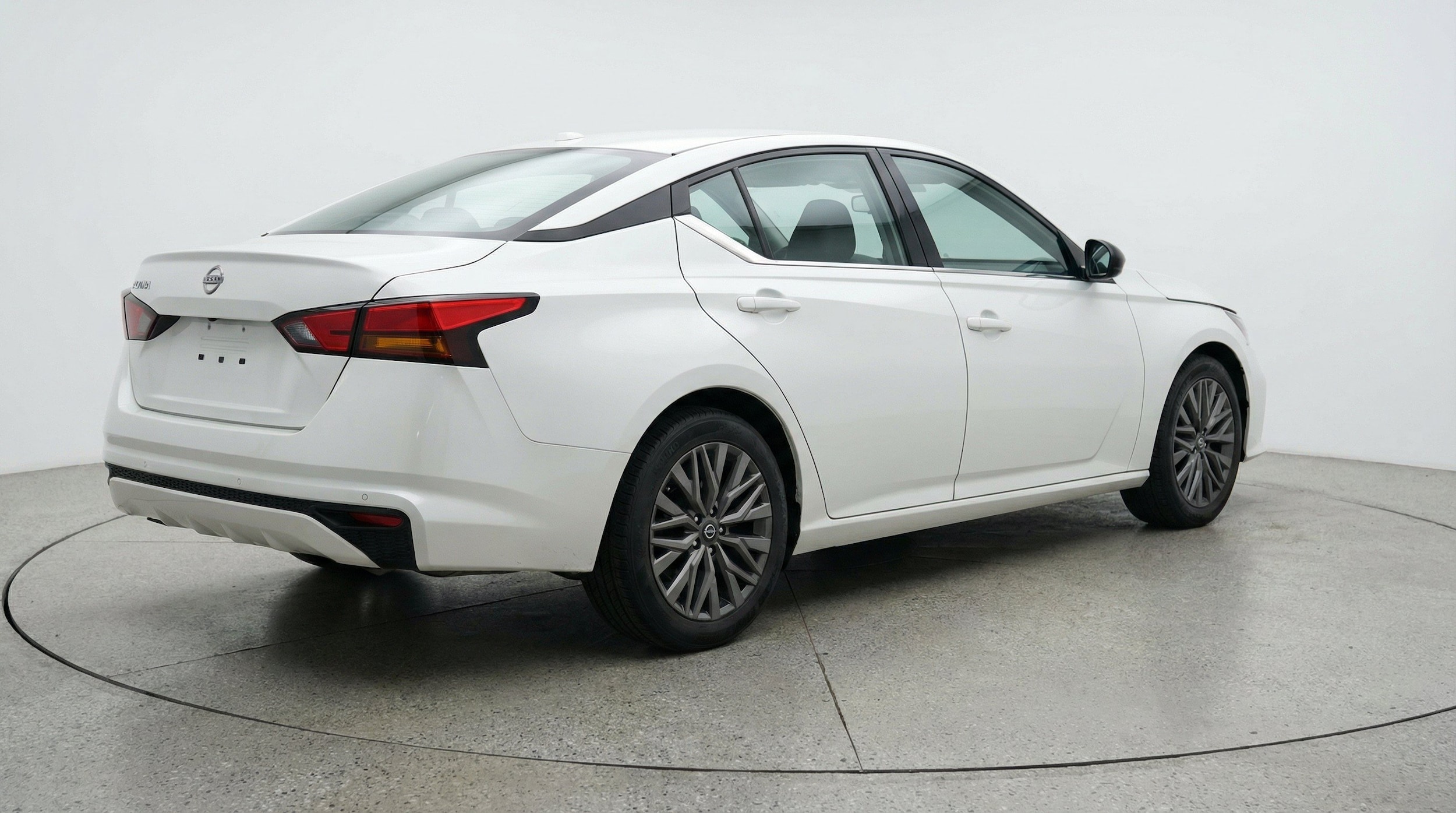Thumbnail: 2025 Nissan Altima - 9