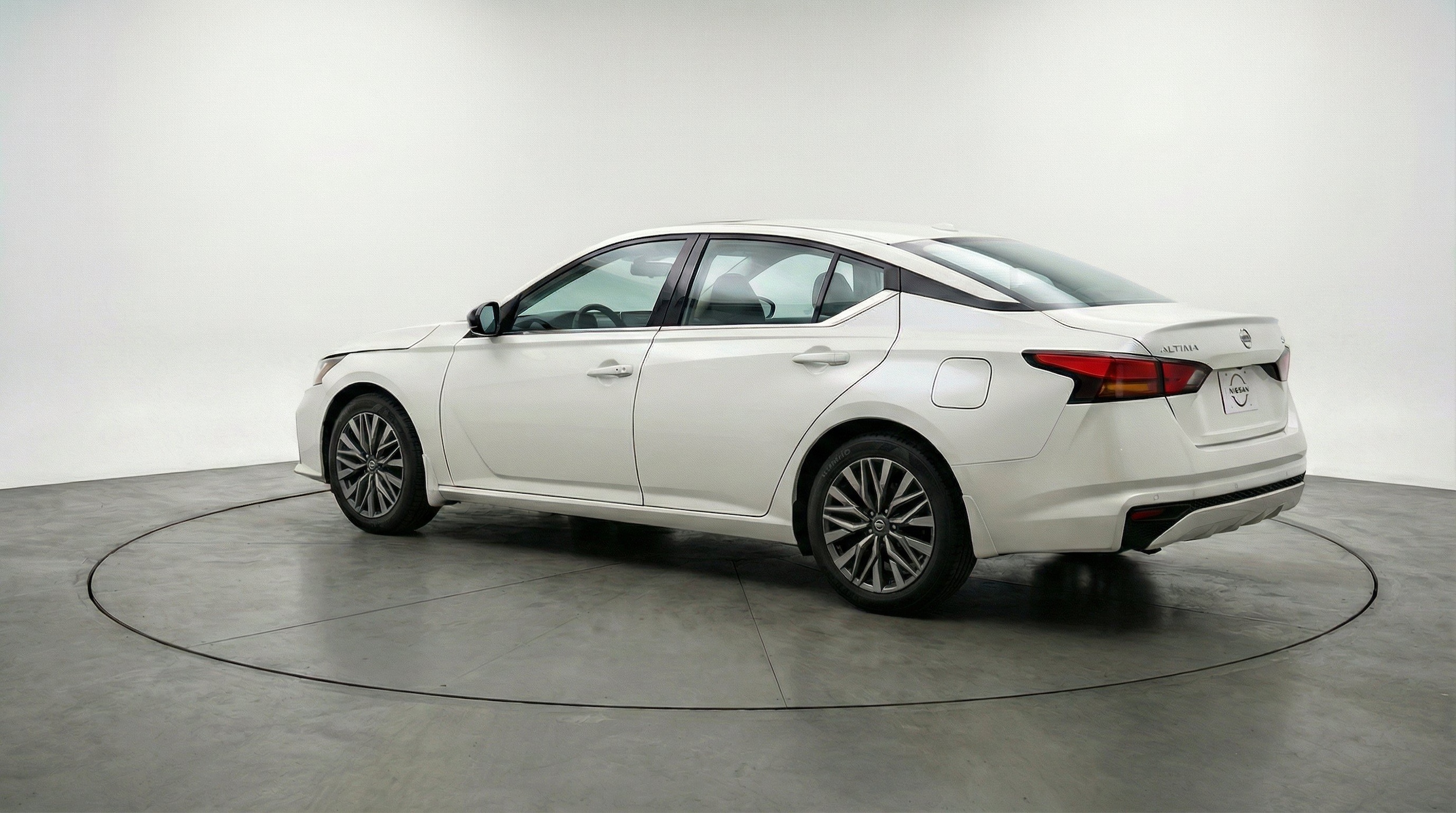 Thumbnail: 2025 Nissan Altima - 6