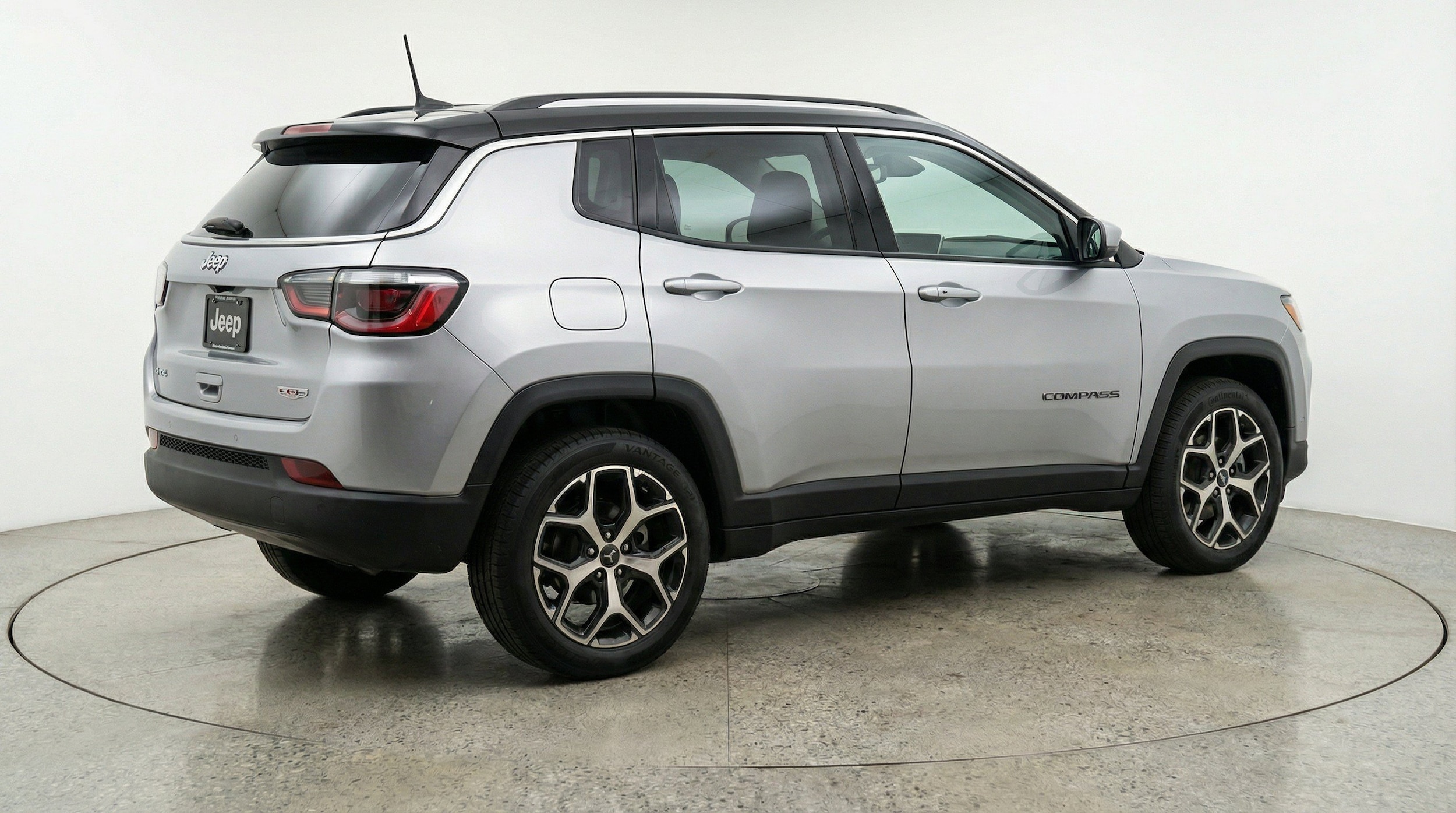 Thumbnail: 2025 Jeep Compass - 9