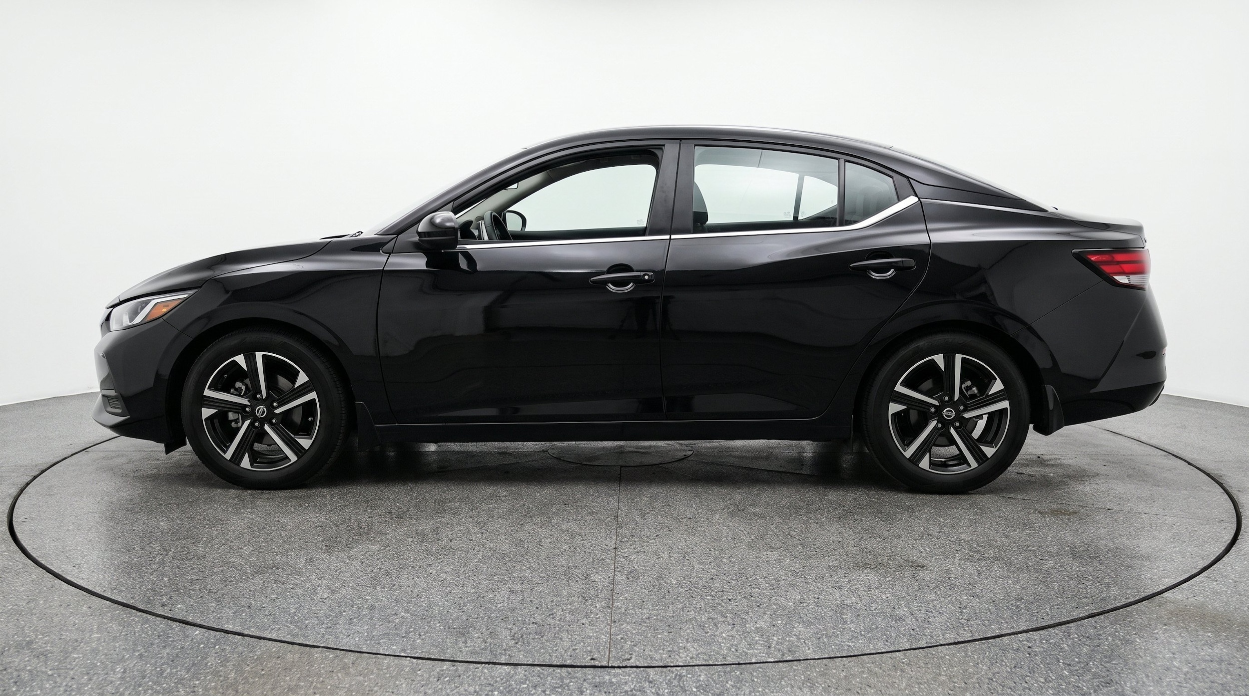 Thumbnail: 2025 Nissan Sentra - 5