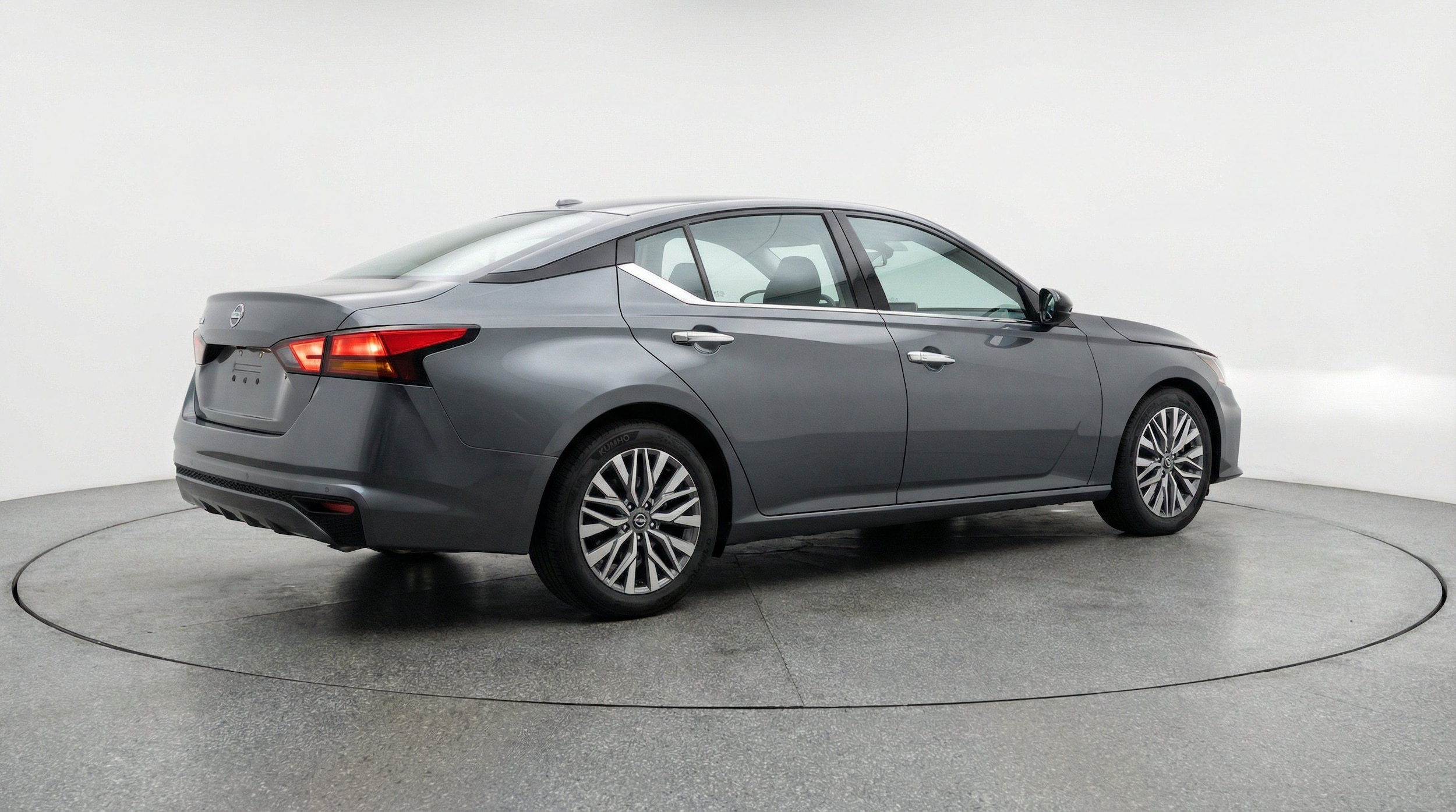 Thumbnail: 2025 Nissan Altima - 9