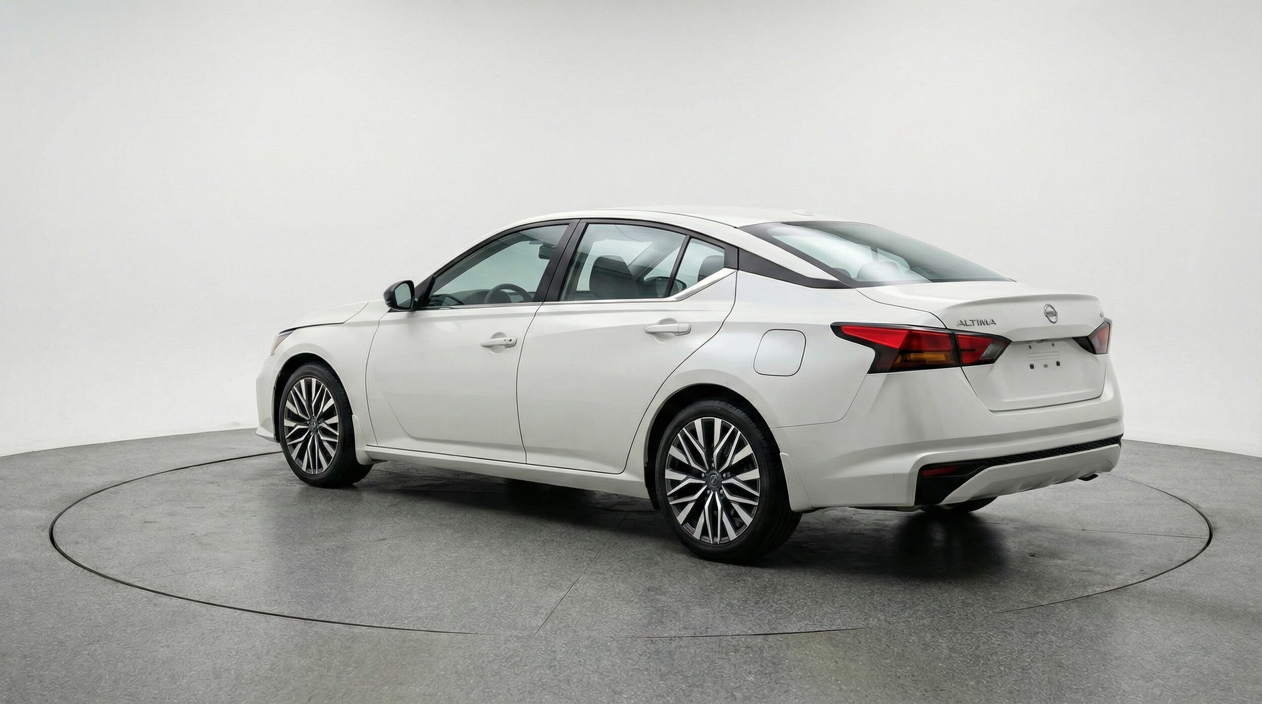 Thumbnail: 2025 Nissan Altima - 5