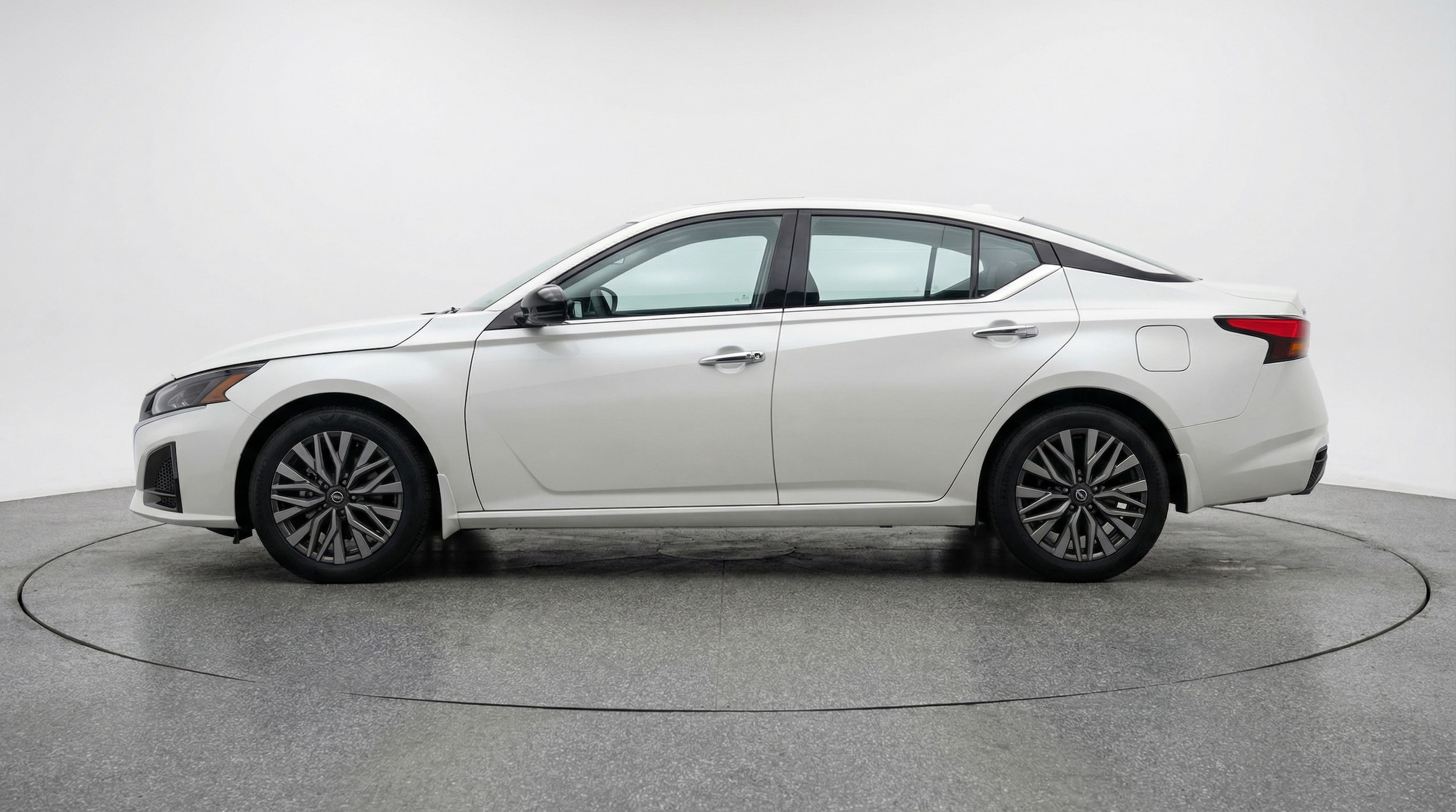 Thumbnail: 2025 Nissan Altima - 4