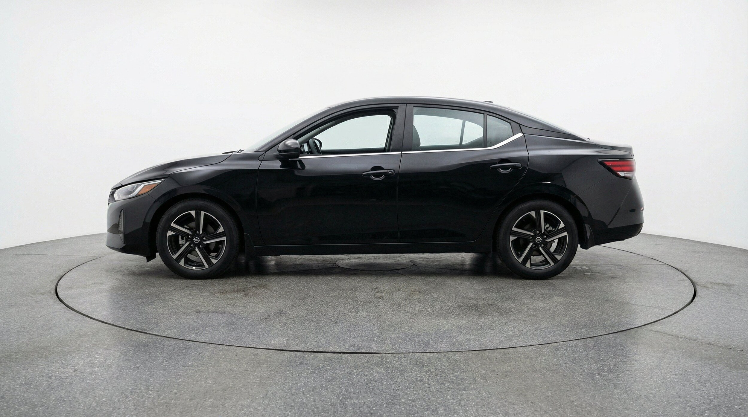 Thumbnail: 2025 Nissan Sentra - 5