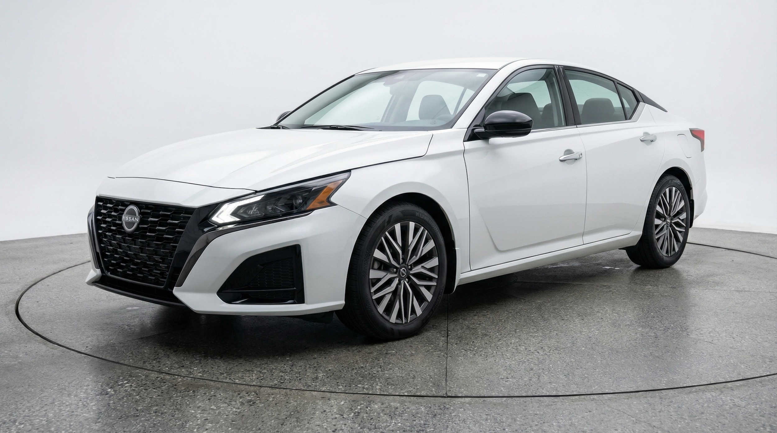 Thumbnail: 2025 Nissan Altima - 3