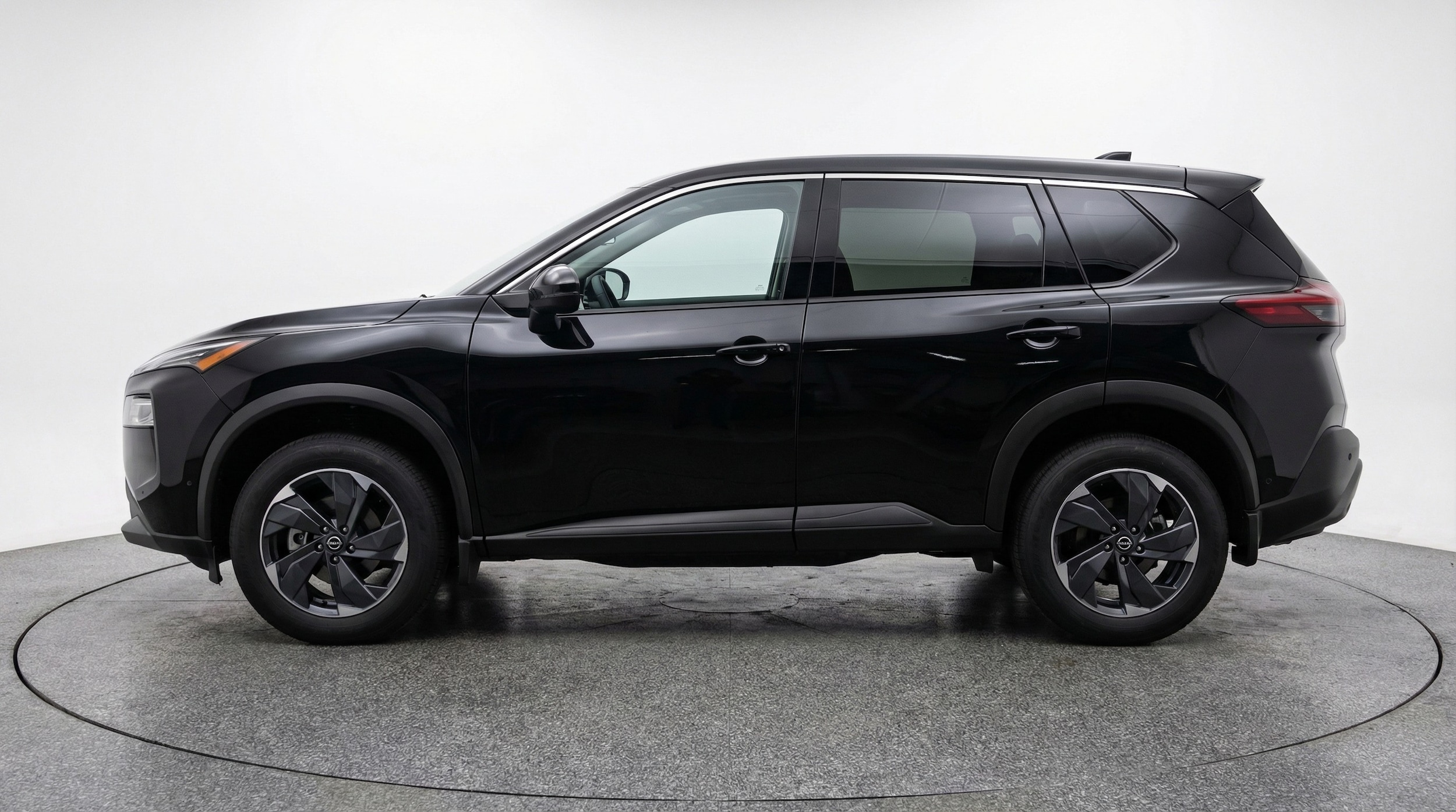 Thumbnail: 2025 Nissan Rogue - 4