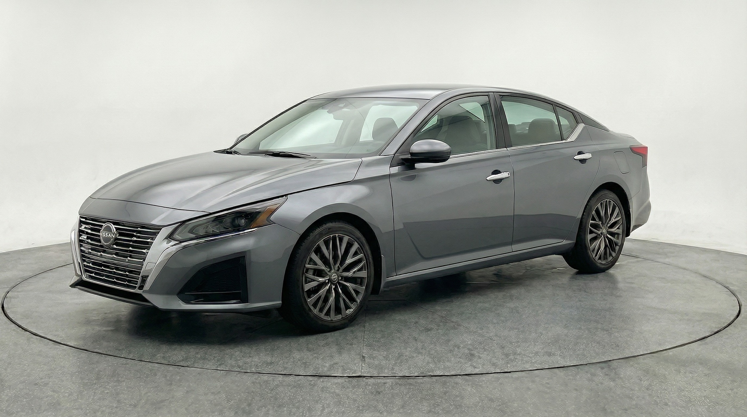 Thumbnail: 2025 Nissan Altima - 3